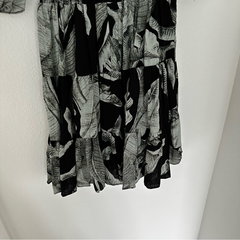 Elliott Los Smocked Mini Dress Mock Neck Black Palm Print Size Small Women’s - Picture 12 of 13